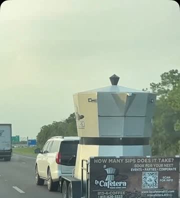 La Cafetera cart on the highway